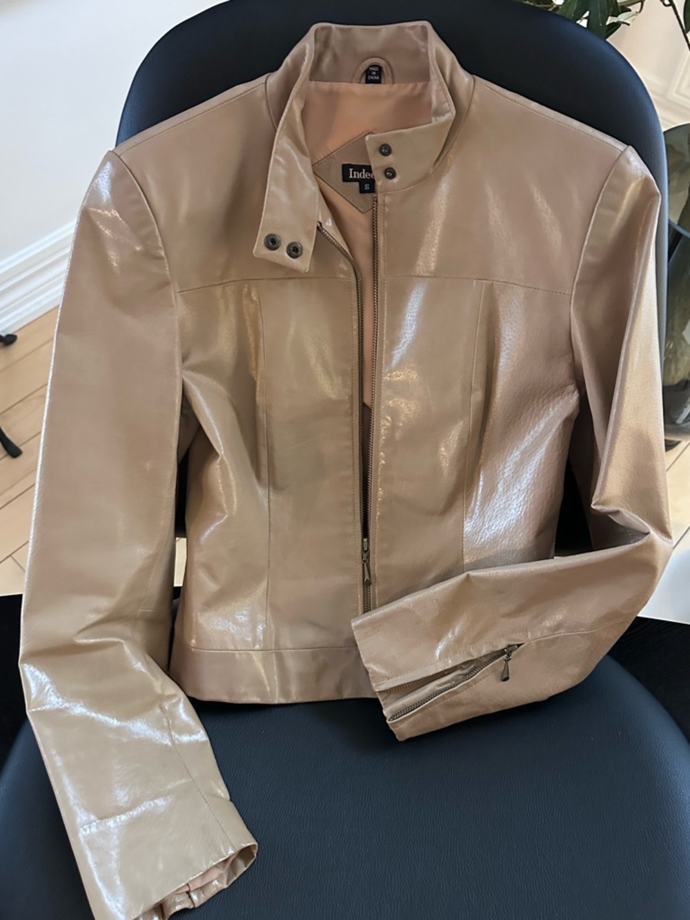 INDEED Women's Taupe Genuine  Leather Cropped Minimalist Zip Jacket• Size: XS